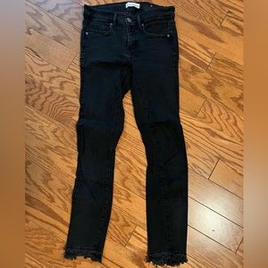 LOFT SKINNY, BLACK, FRAYED